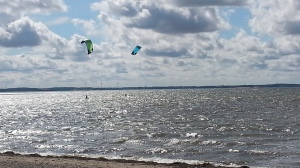 Kitesurfers in actie